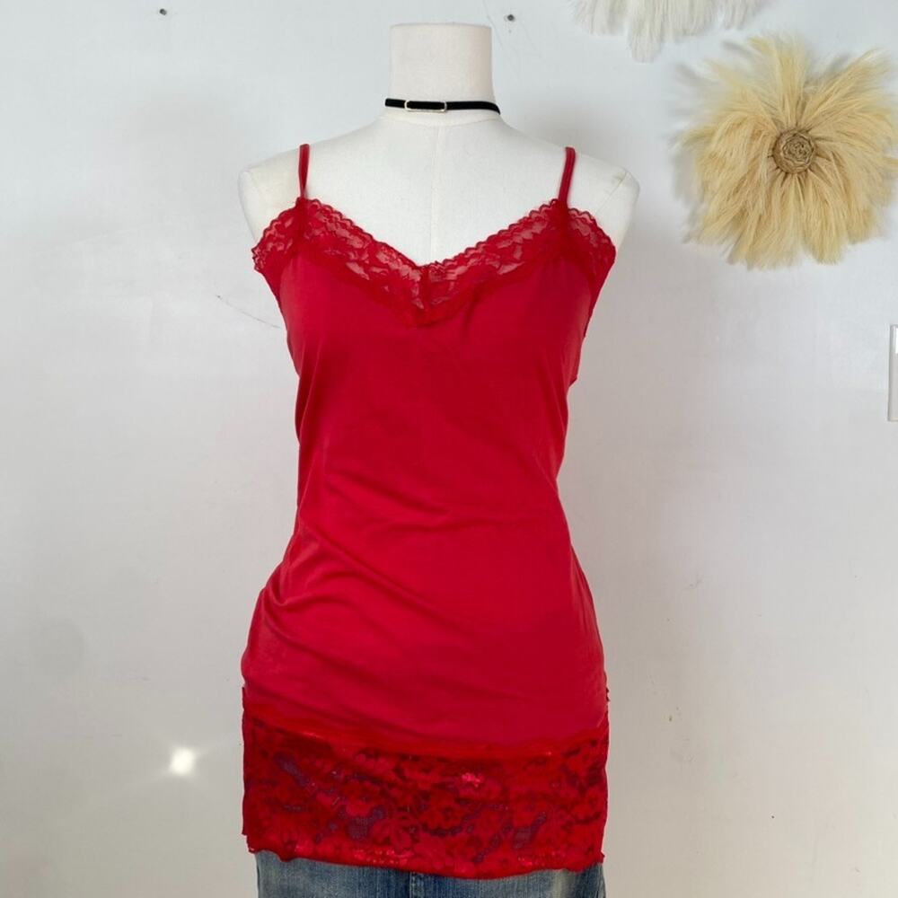 Modbe Womens Y2K Lace Trim Cami Size M Stretch Cherry Red Romantic Vampy Long